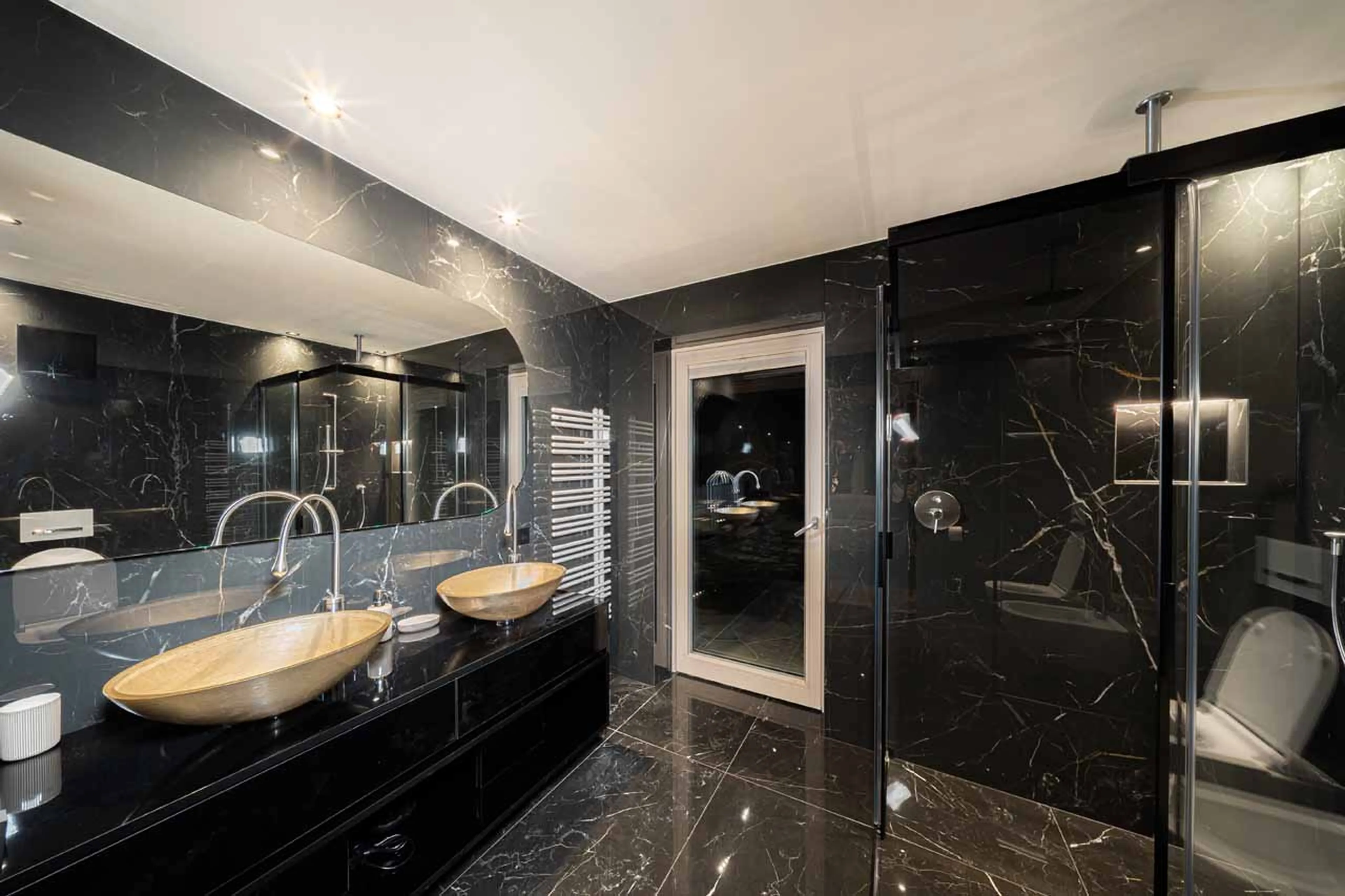 Bathroom three at Chalet Carolina in Val Gardena