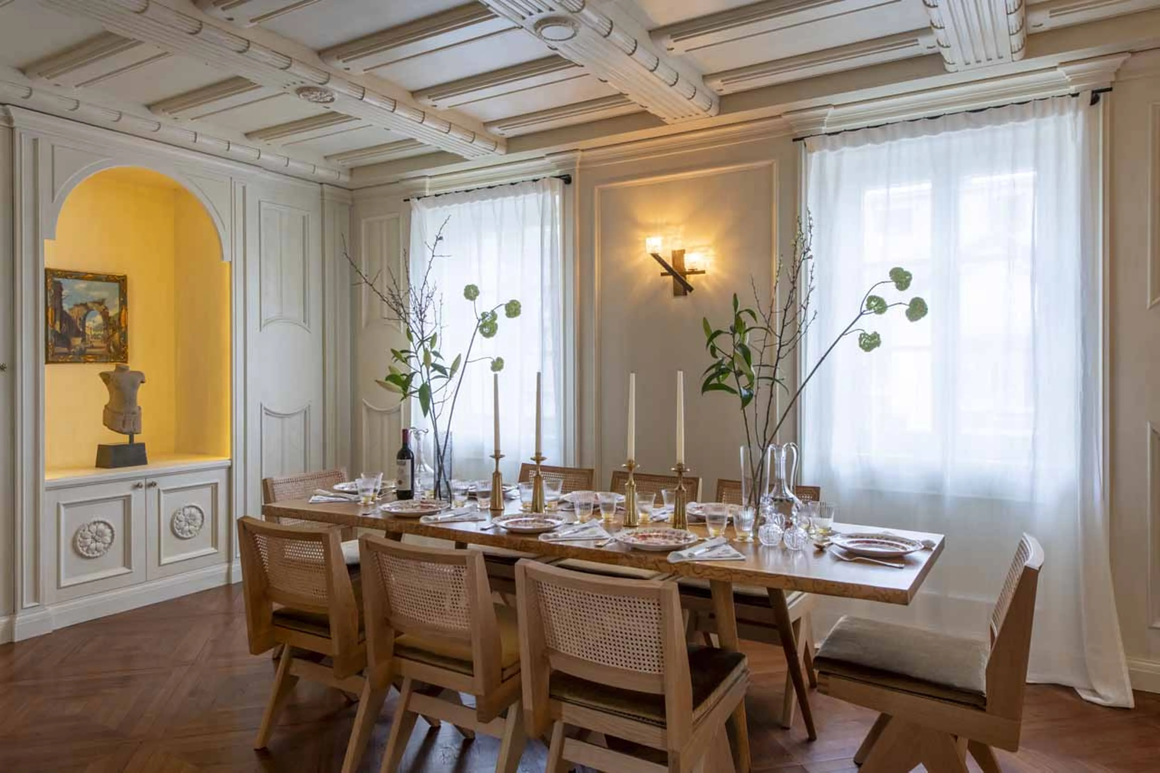 Dining table in Villa Erica 2, St Moritz