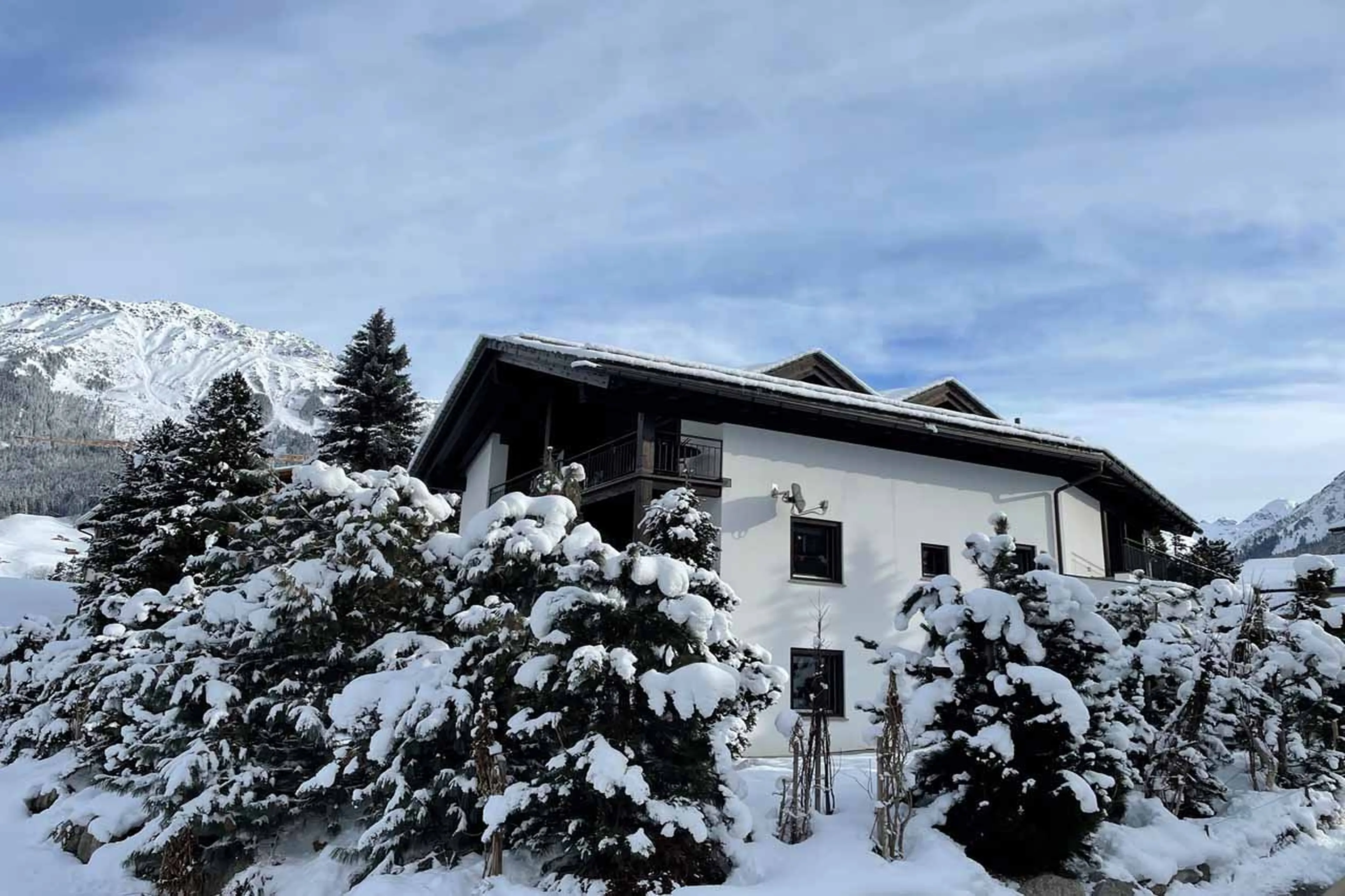 Exterior of Villa Grialetsch in winter in Klosters