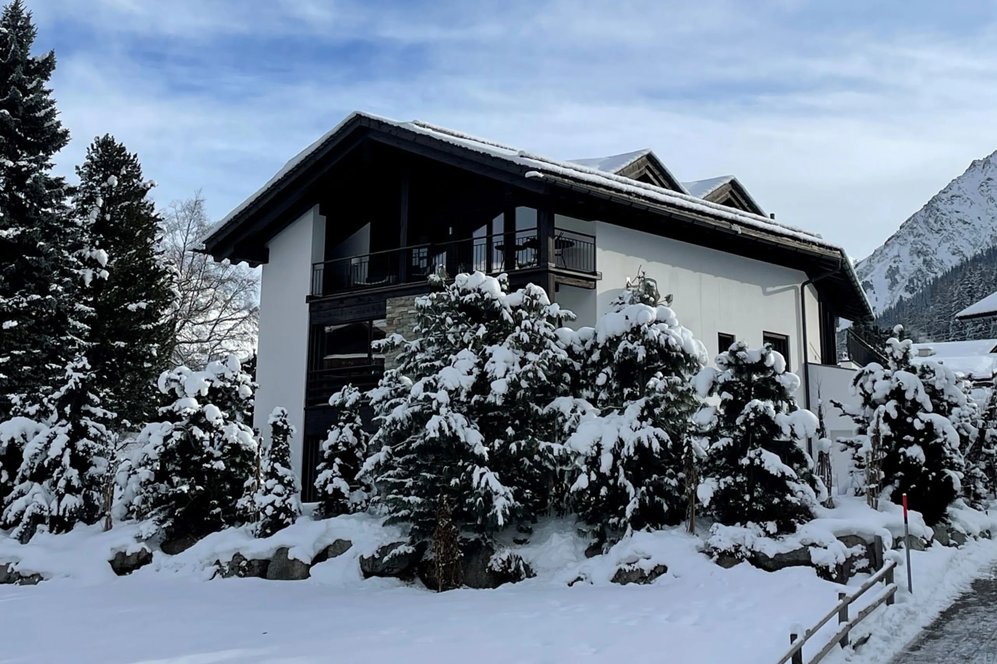 Exterior of Villa Grialetsch in winter in Klosters
