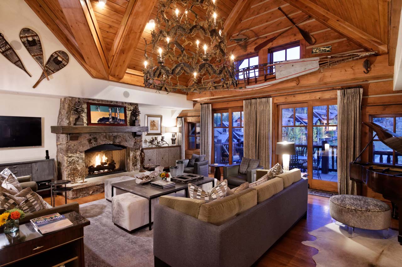 Living room in The West Wing in Beaver Creek